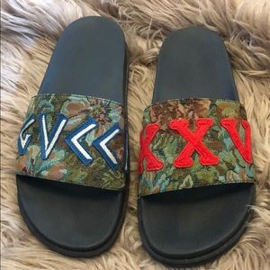 Men’s Floral Brocade Gucci Slides. Limited Edition